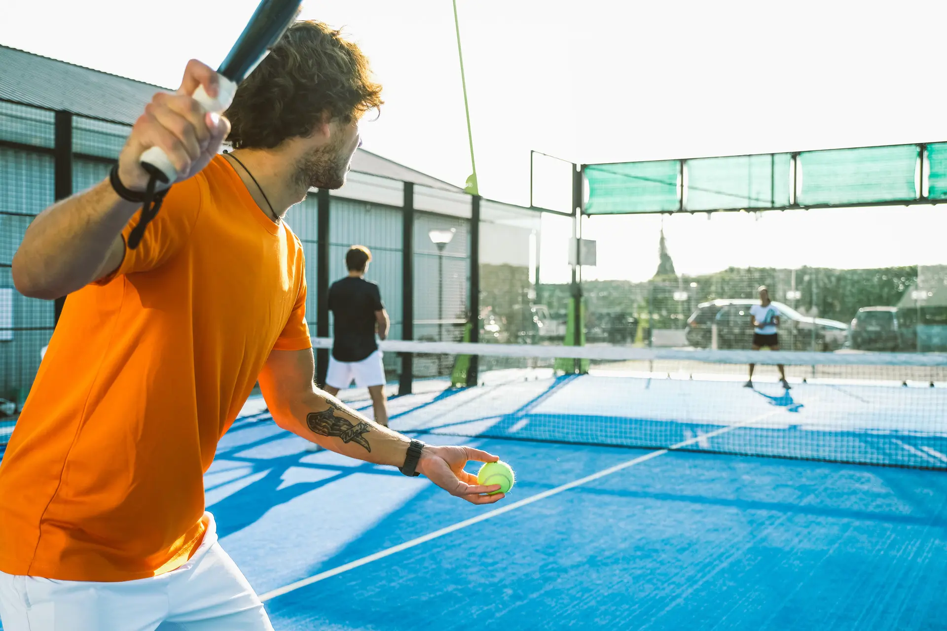 So wird der Traum vom eigenen Padel-Court mühelos wahr: Erfahren Sie jetzt, wie Sie in 3 Schritten zum eigenen Padel-Tennis-Angebot kommen!