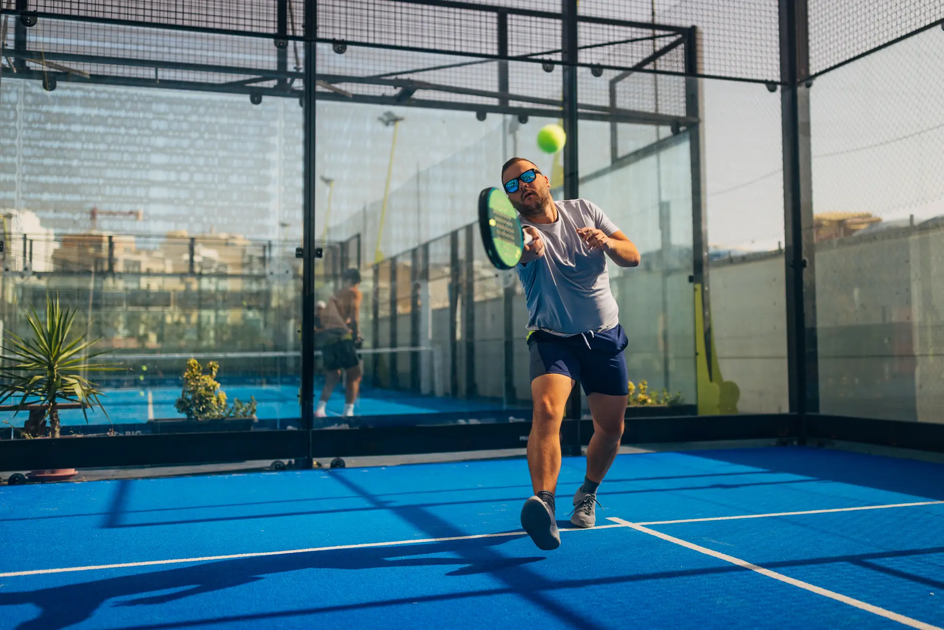 So wird der Traum vom eigenen Padel-Court mühelos wahr